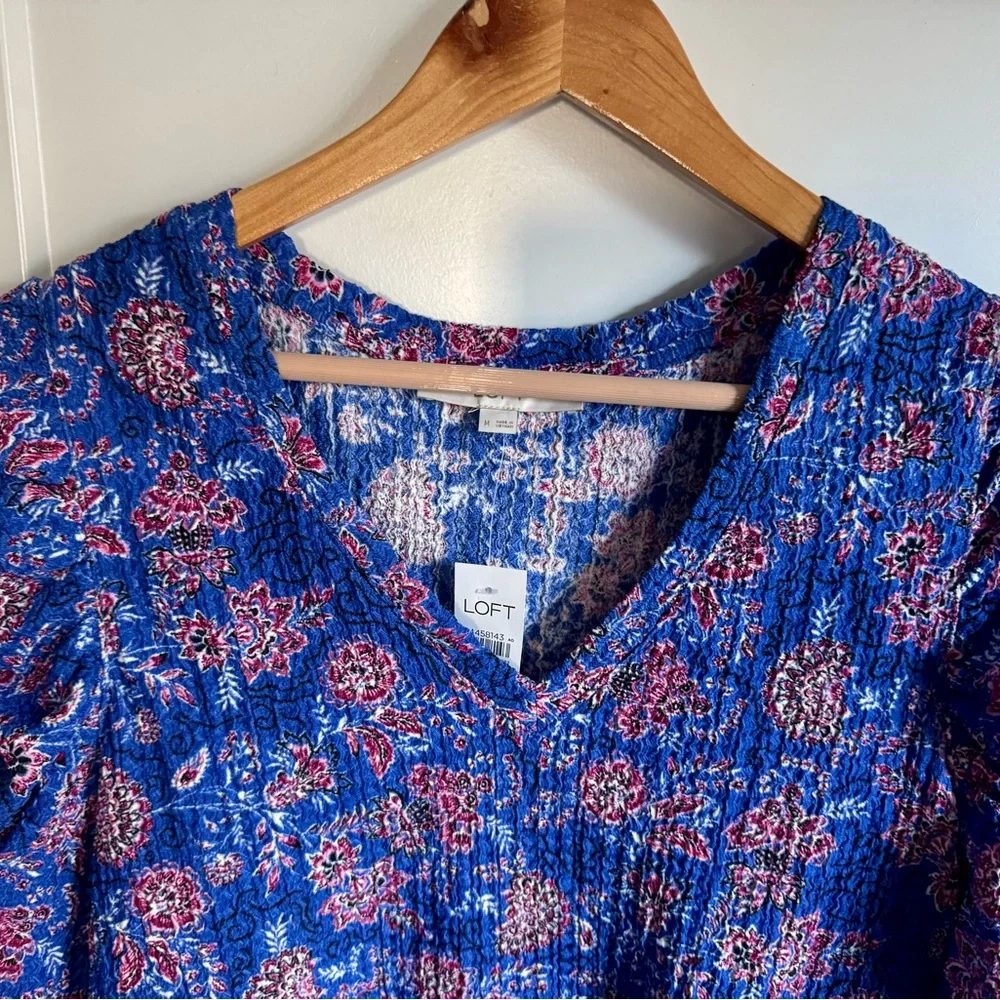 NWT New LOFT Women’s Floral V Neck Puff Long Sleeved Stretch Top Blouse Small